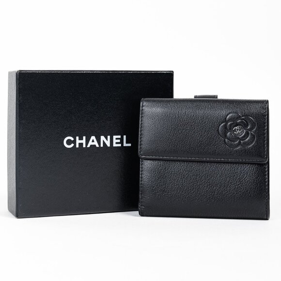 Chanel Camellia Black Leather Compact Wallet - Picture 12 of 12